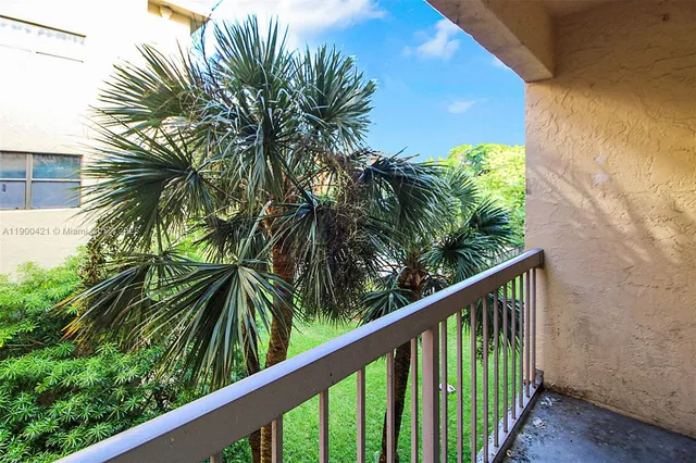 $224,900 | 8160 Geneva Court, Unit 314, Doral, FL 33166