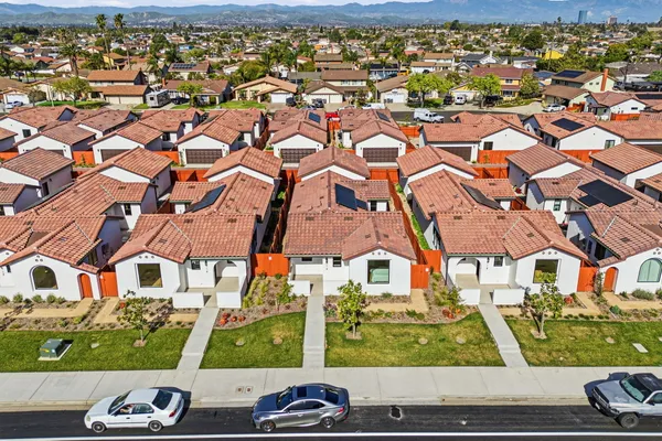 $849,000 | 1131 West 2nd Street, Oxnard, CA 93030