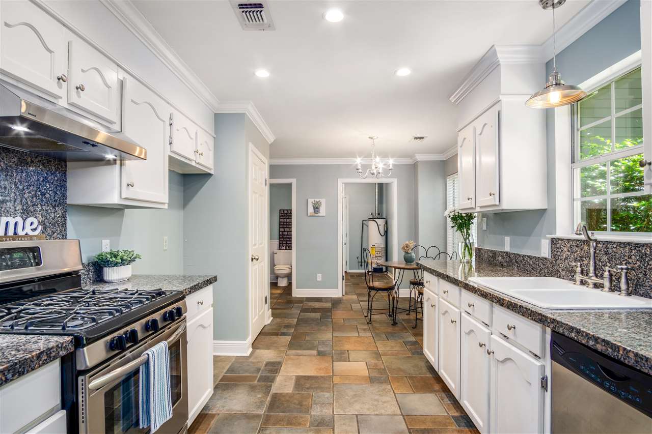 596 Bon Secour Avenue Fairhope, AL 36532 - Photo 12 of 32