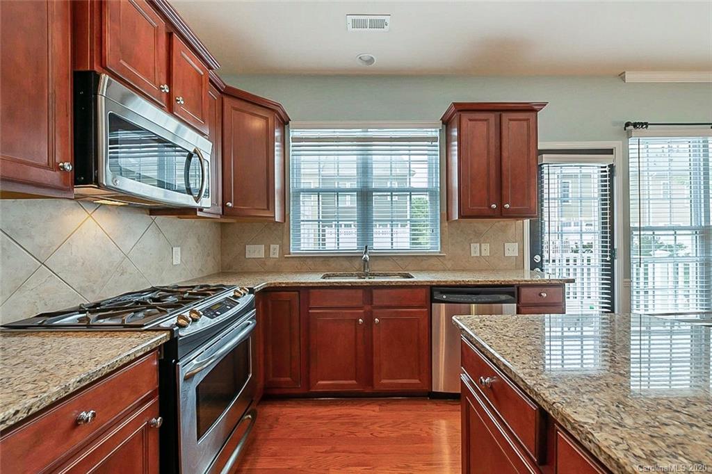 813 Granby Drive Fort Mill, SC 29708 - Photo 8 of 16 Gallery Image 8