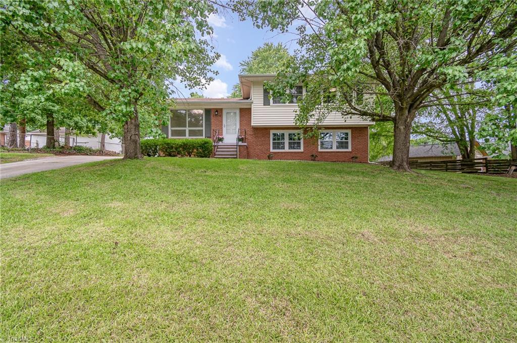 2102 Castlerock Road Greensboro, NC 27406 - Photo 1 of 32 Gallery Image 1
