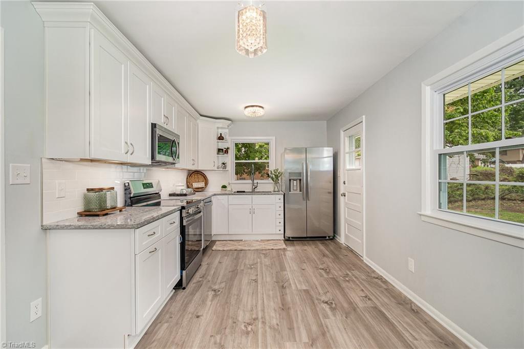 2102 Castlerock Road Greensboro, NC 27406 - Photo 8 of 32 Gallery Image 8