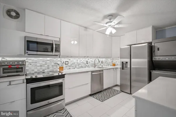 $525,000 | 8380 Greensboro Drive, Unit 303, McLean, VA 22102