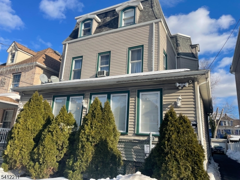218 Orchard St Unit 2  