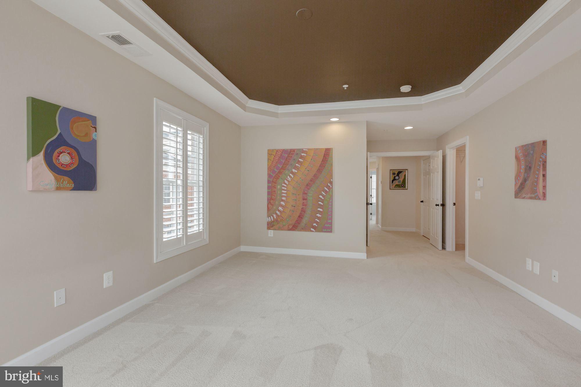 5146 Brawner Place Alexandria, VA 22304 - Photo 14 of 32 a view of an empty room with a window