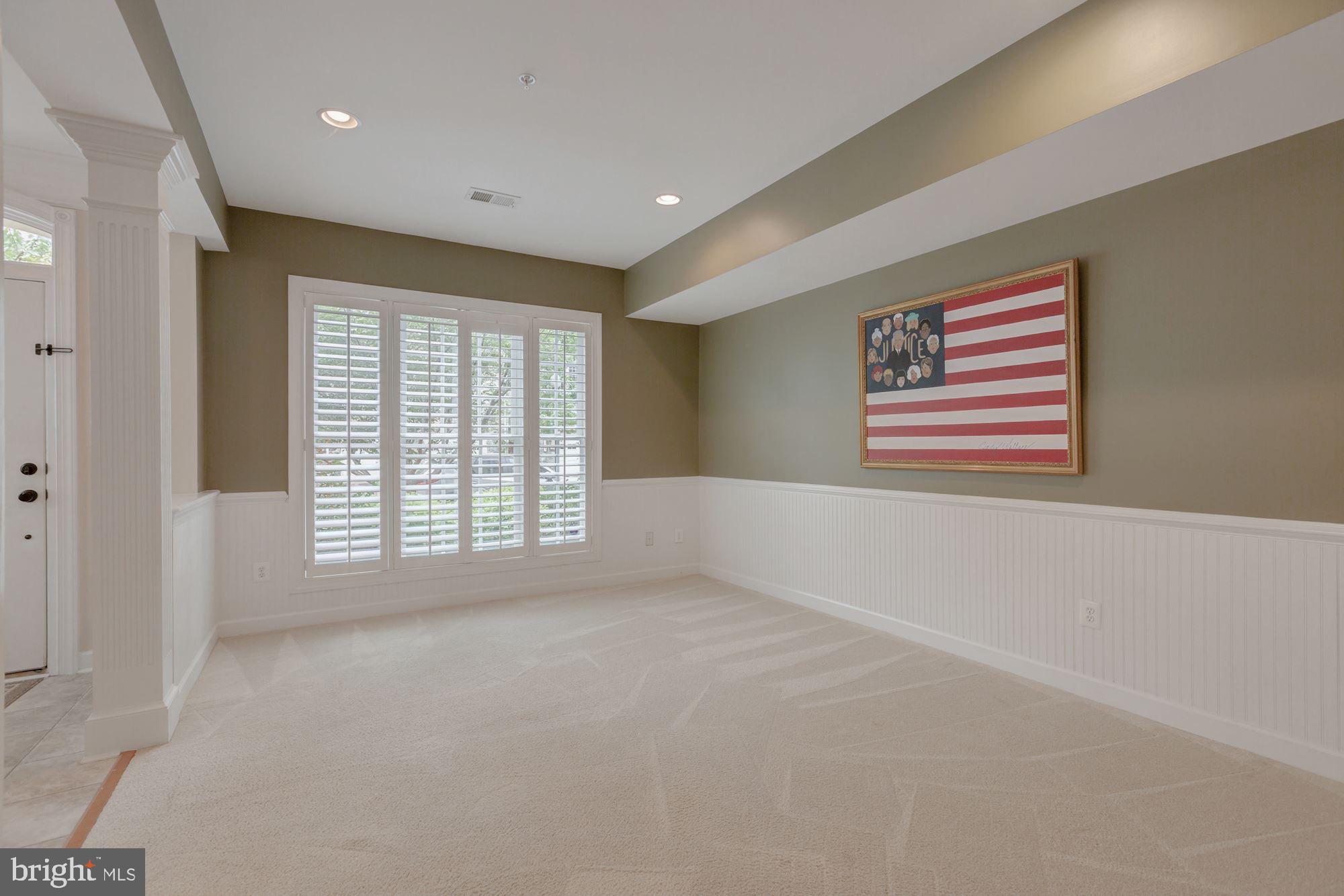 5146 Brawner Place Alexandria, VA 22304 - Photo 22 of 32 a view of an empty room with a window