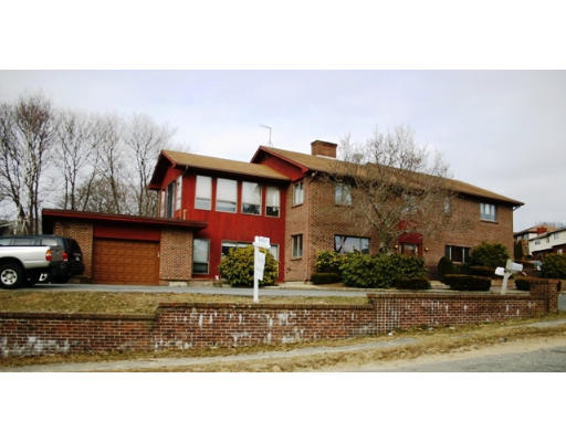 16 Reservoir Road Gloucester, MA 01930 - Photo 1 of 15 Gallery Image 1