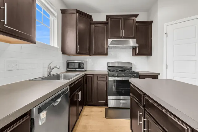 $375,000 | 422 Philbrick Drive, Goose Creek, SC 29445