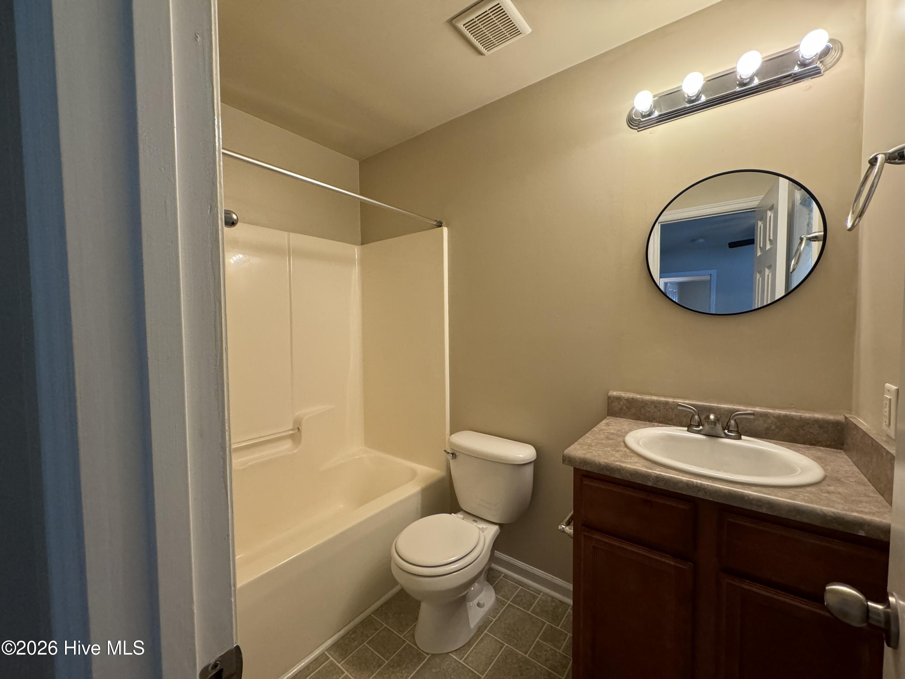 286 Caldwell Loop Jacksonville, NC 28546 - Photo 12 of 21 20240515_143424513_iOS