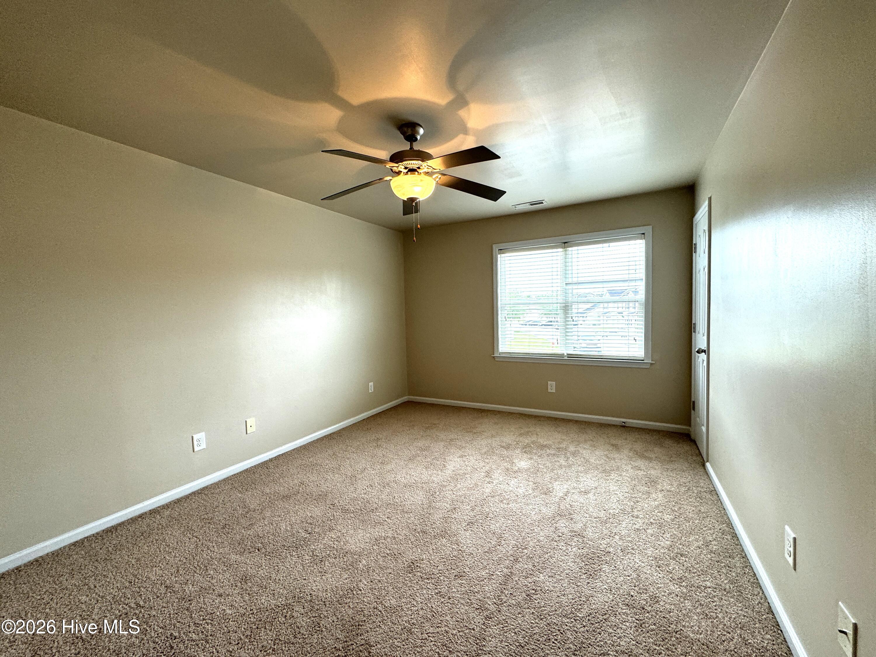 286 Caldwell Loop Jacksonville, NC 28546 - Photo 17 of 21 20240515_143637446_iOS