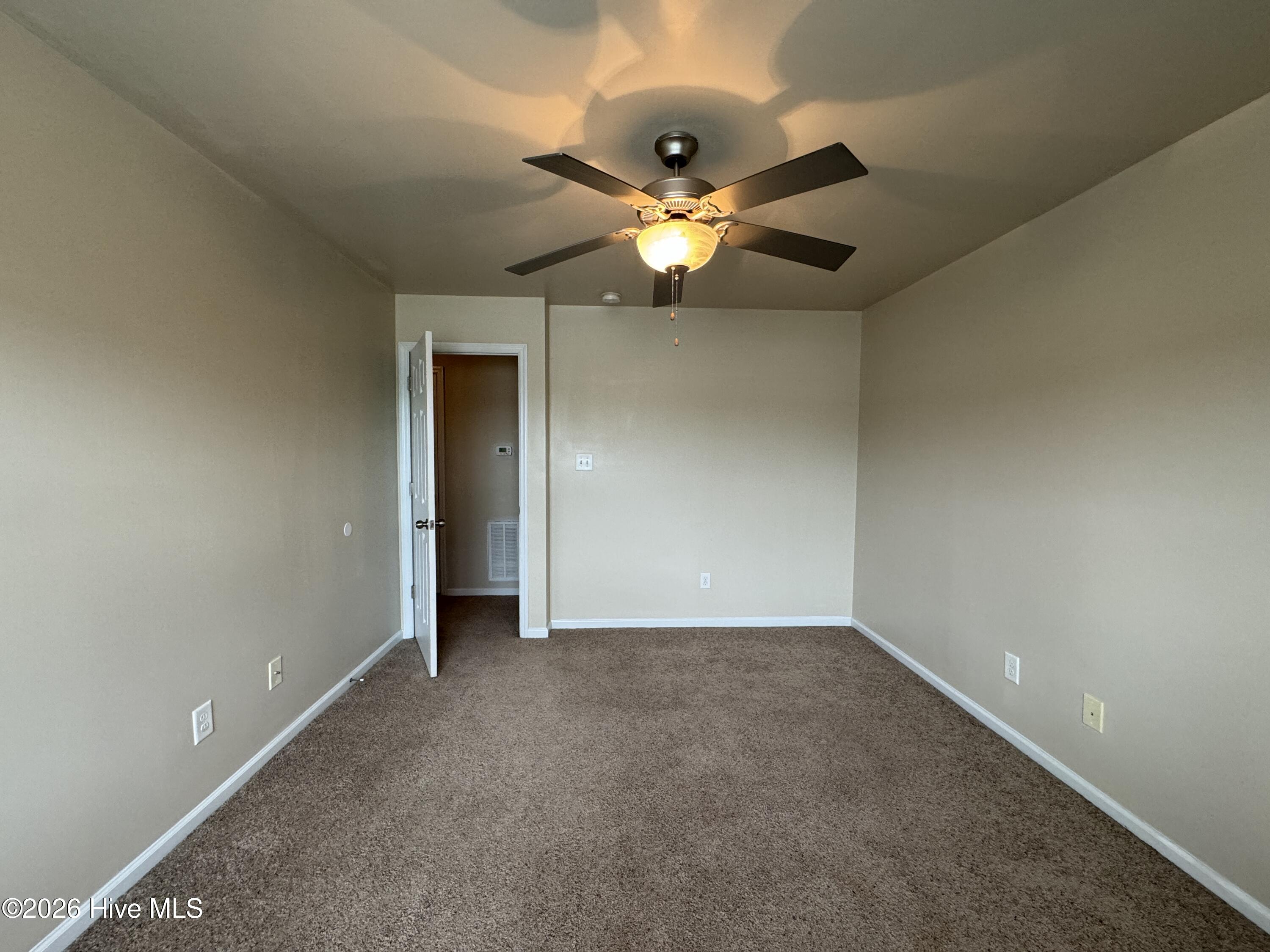 286 Caldwell Loop Jacksonville, NC 28546 - Photo 19 of 21 20240515_143647464_iOS