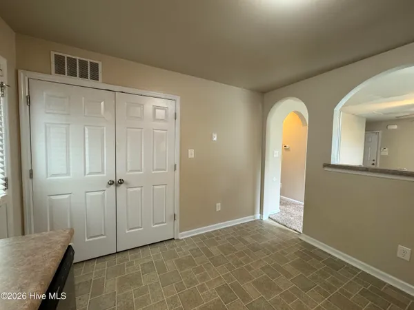 $1,500 | 286 Caldwell Loop, Jacksonville, NC 28546