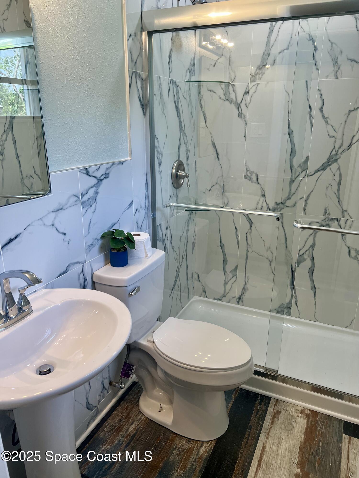 1118 Peachtree Street, Unit B Cocoa, FL 32922 - Photo 7 of 8 Master Bath