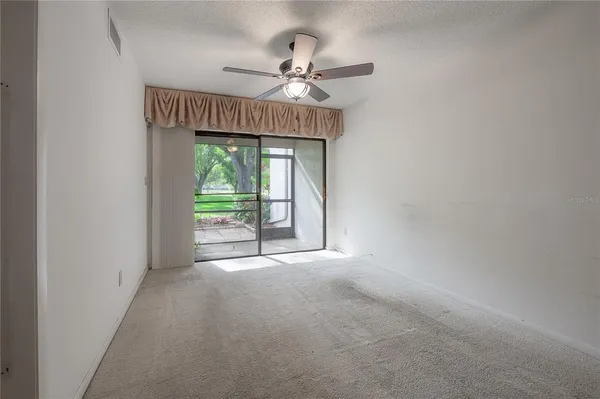 $389,900 | 4206 Golf Club Lane, Tampa, FL 33618