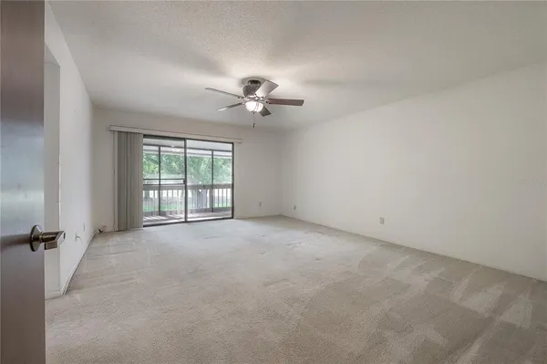 $389,900 | 4206 Golf Club Lane, Tampa, FL 33618
