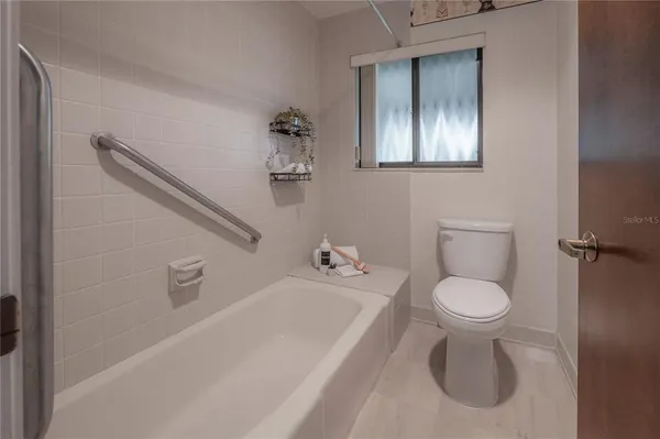 $389,900 | 4206 Golf Club Lane, Tampa, FL 33618