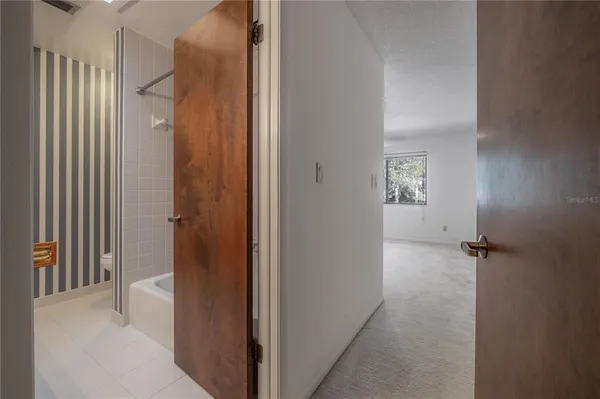$389,900 | 4206 Golf Club Lane, Tampa, FL 33618