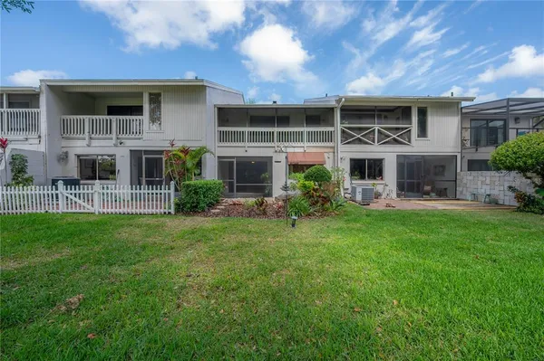 $389,900 | 4206 Golf Club Lane, Tampa, FL 33618