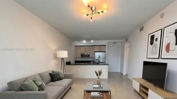 $3,000 | 79 Southwest 12th Street, Unit 1102S, Miami, FL 33130