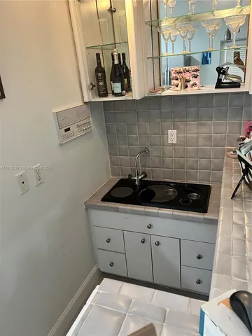 $4,200 | 6284 Southwest 26th Street, Miami, FL 33155