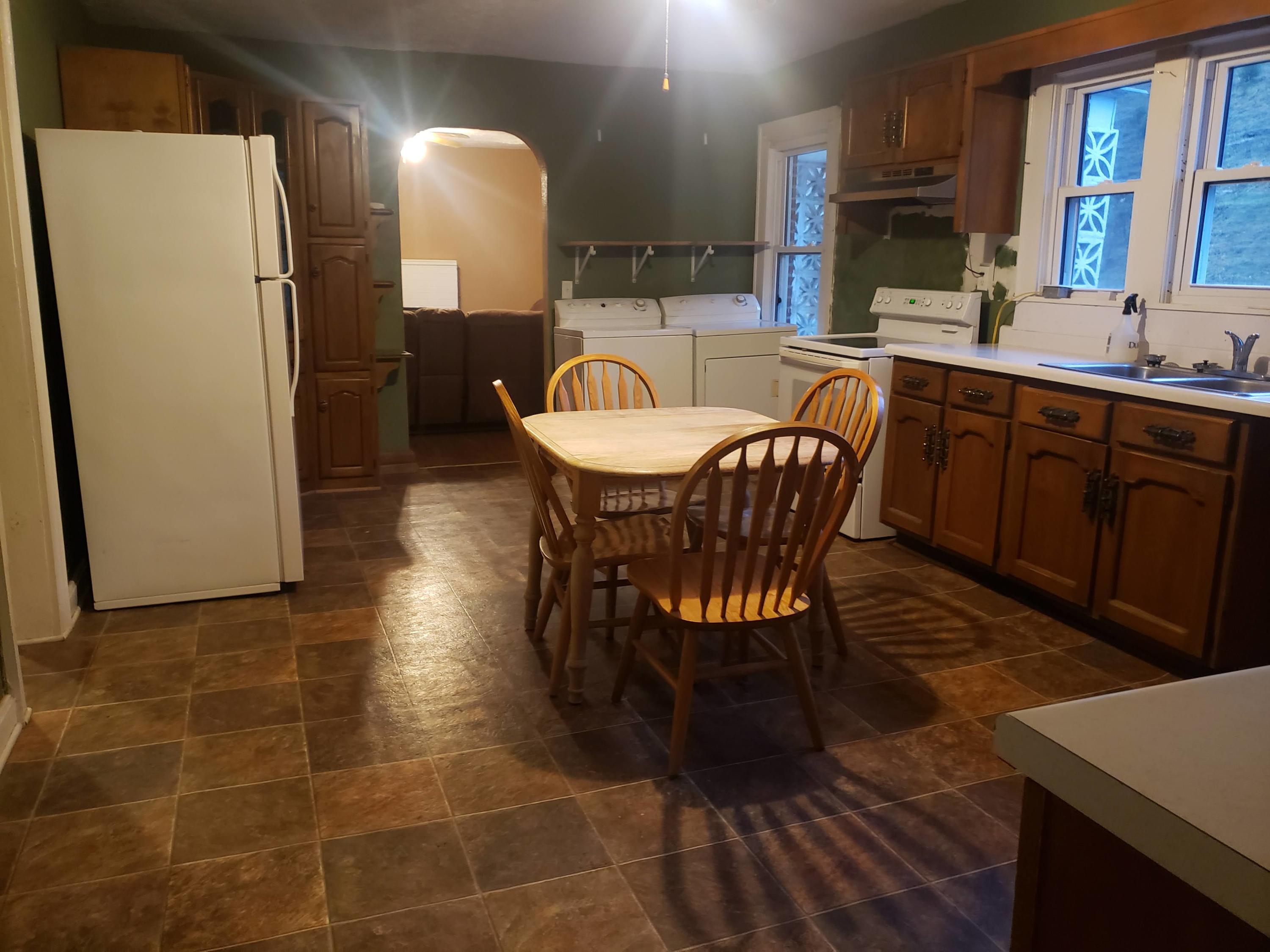 1023 Big Spring Road Harrogate, TN 37752 - Photo 3 of 5 Kitchen