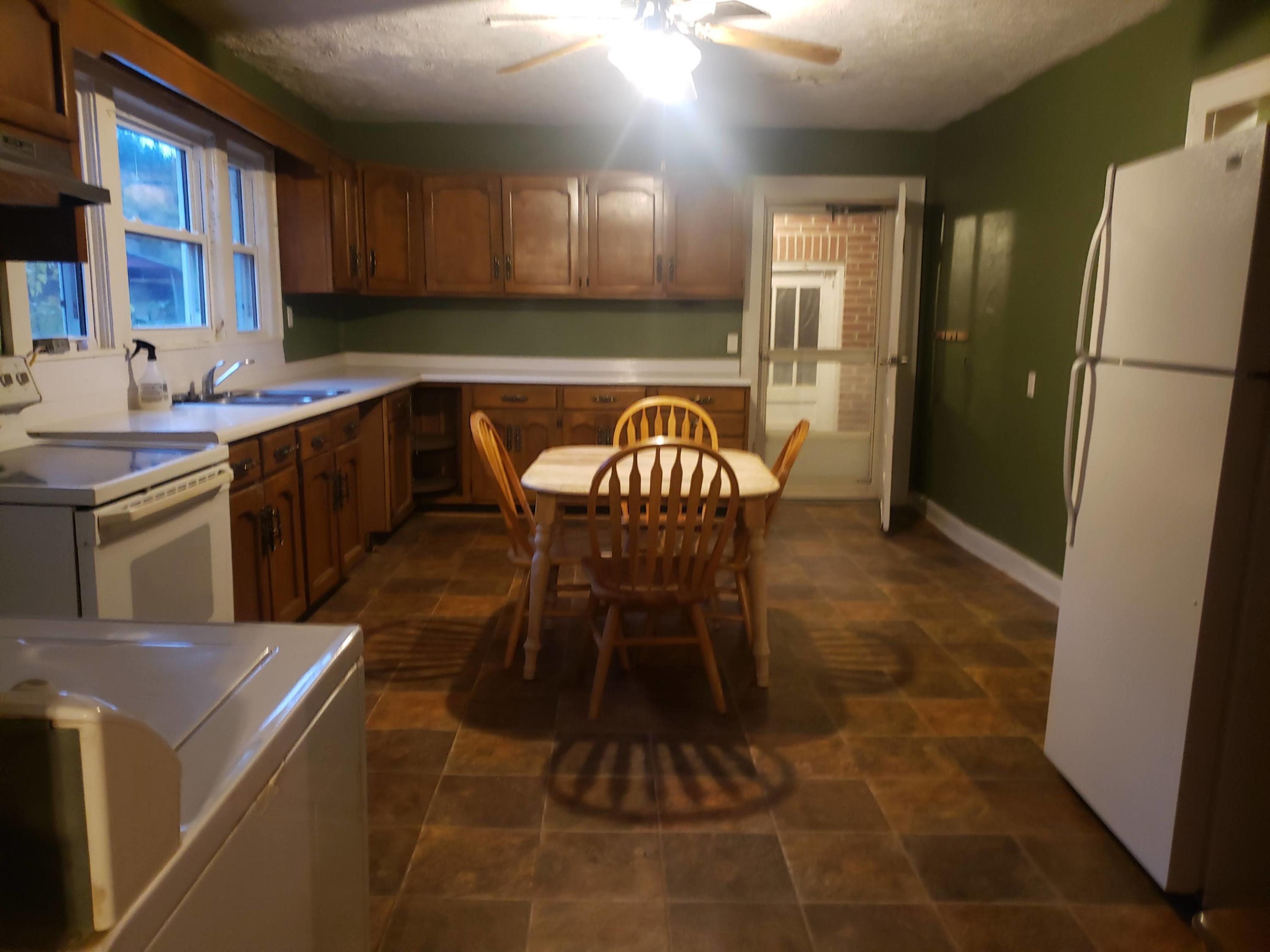 1023 Big Spring Road Harrogate, TN 37752 - Photo 4 of 5 Kitchen