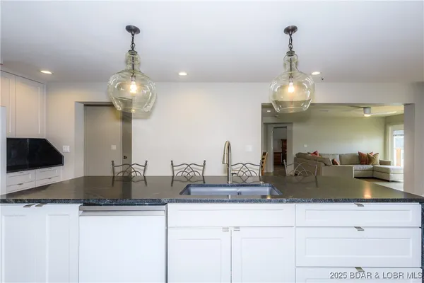 $695,000 | 222 Park Pl Lane, Unit 1C, Kaiser, MO 65047