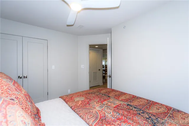 $695,000 | 222 Park Pl Lane, Unit 1C, Kaiser, MO 65047