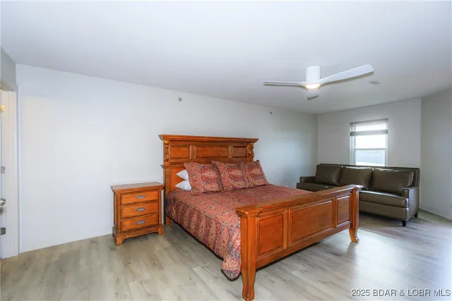 $695,000 | 222 Park Pl Lane, Unit 1C, Kaiser, MO 65047