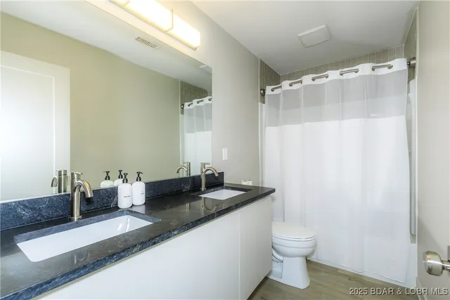 $695,000 | 222 Park Pl Lane, Unit 1C, Kaiser, MO 65047