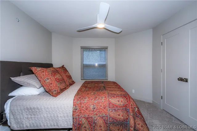 $695,000 | 222 Park Pl Lane, Unit 1C, Kaiser, MO 65047