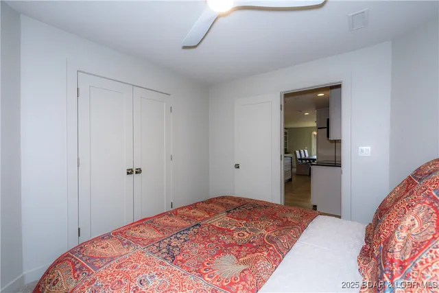 $695,000 | 222 Park Pl Lane, Unit 1C, Kaiser, MO 65047