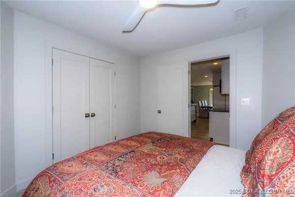 $695,000 | 222 Park Pl Lane, Unit 1C, Kaiser, MO 65047