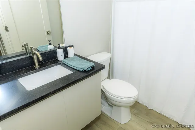 $695,000 | 222 Park Pl Lane, Unit 1C, Kaiser, MO 65047