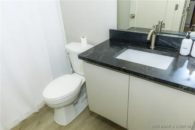 $695,000 | 222 Park Pl Lane, Unit 1C, Kaiser, MO 65047