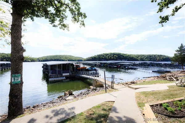$695,000 | 222 Park Pl Lane, Unit 1C, Kaiser, MO 65047