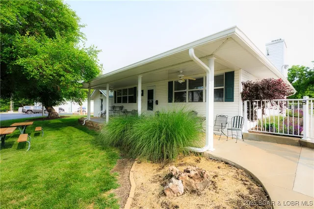 $695,000 | 222 Park Pl Lane, Unit 1C, Kaiser, MO 65047