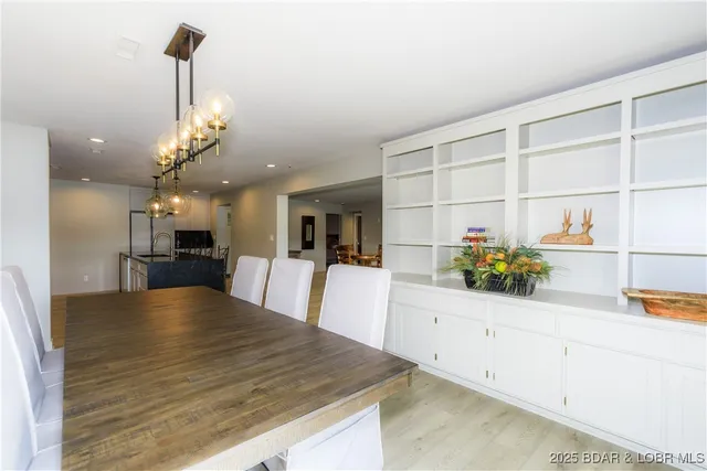 $695,000 | 222 Park Pl Lane, Unit 1C, Kaiser, MO 65047