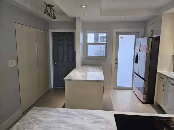 $3,500 | 750 North Ocean Boulevard, Unit 503, Pompano Beach, FL 33062