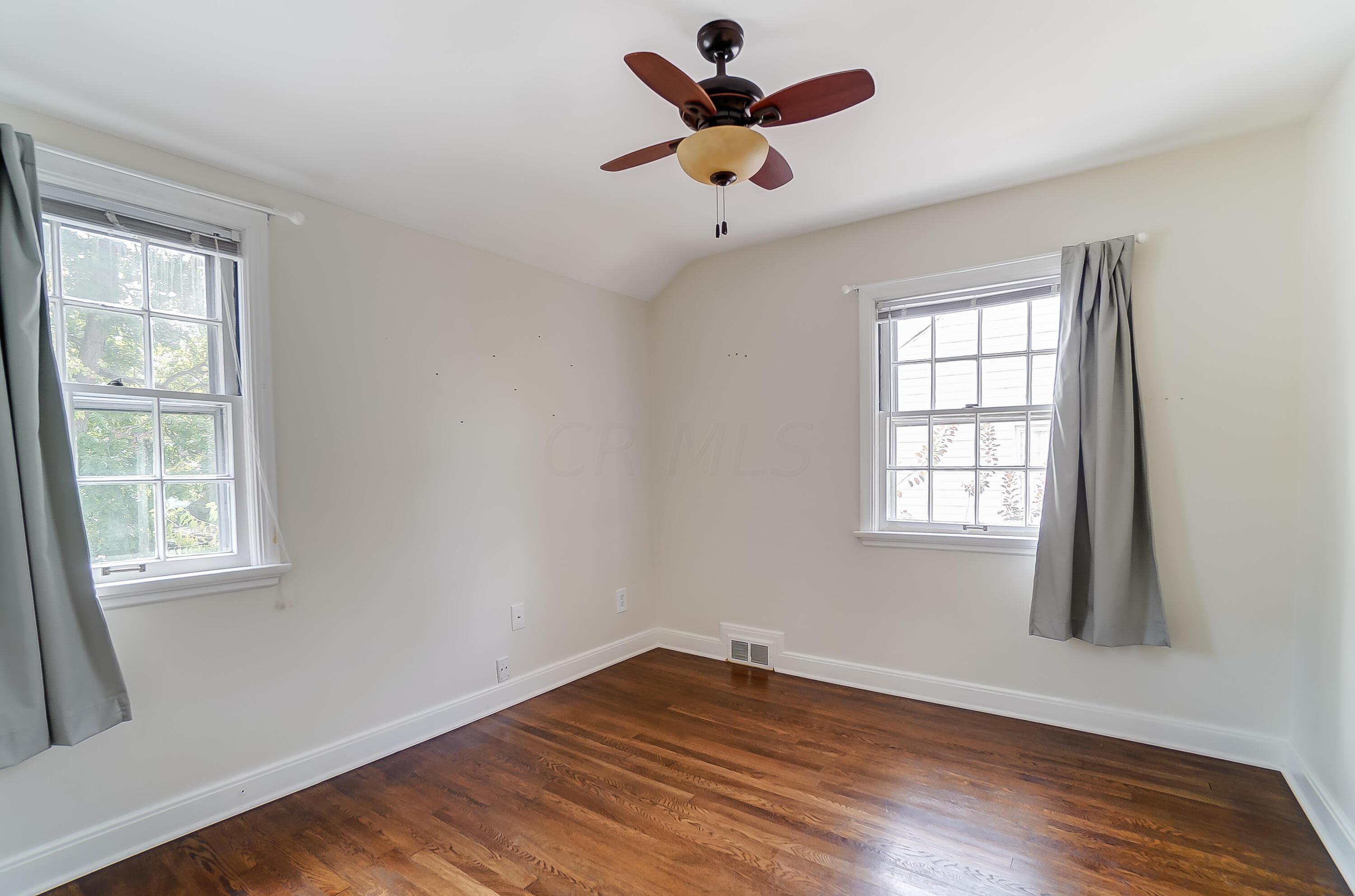 111 Aldrich Road Columbus, OH 43214 - Photo 31 of 54 032