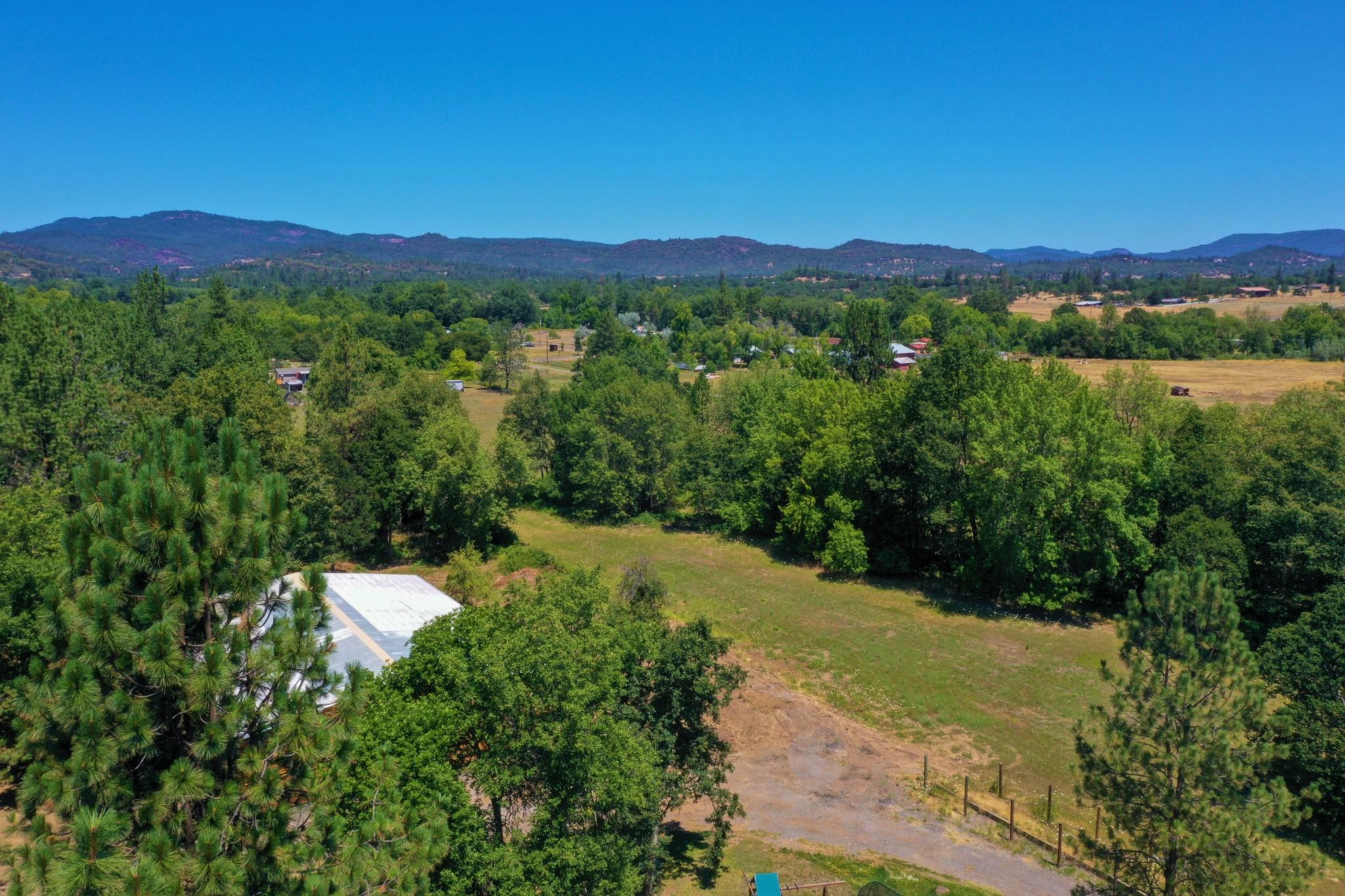 6033 Dodge Road White City, OR 97503 - Photo 33 of 35 Drone