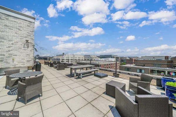 a roof view with sitting space