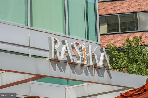 a sign broad on the side of a building