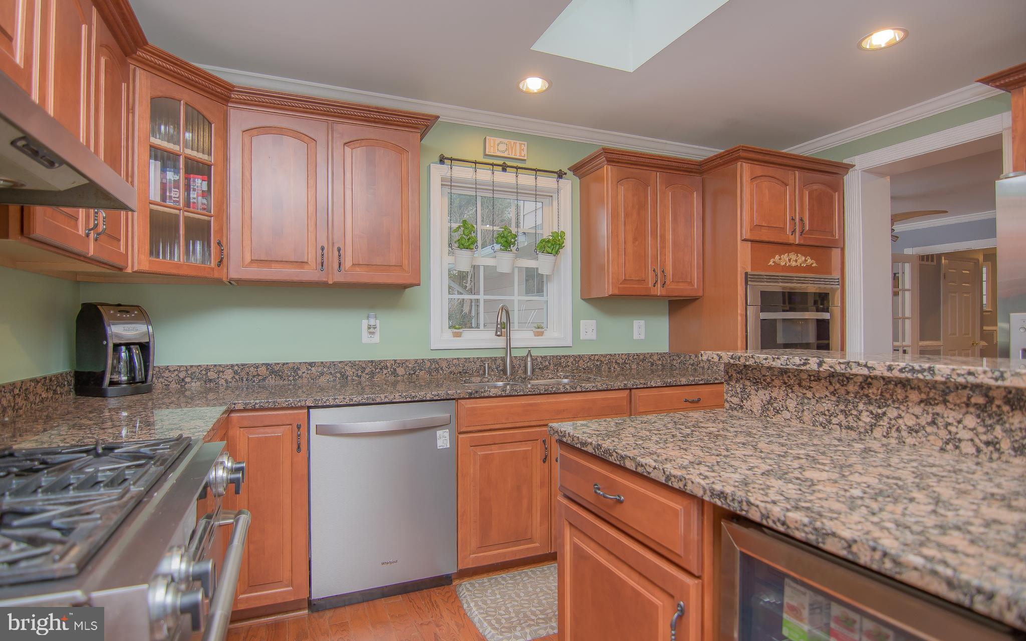 5518 Yorkshire Street Springfield, VA 22151 - Photo 12 of 52 Gallery Image 12
