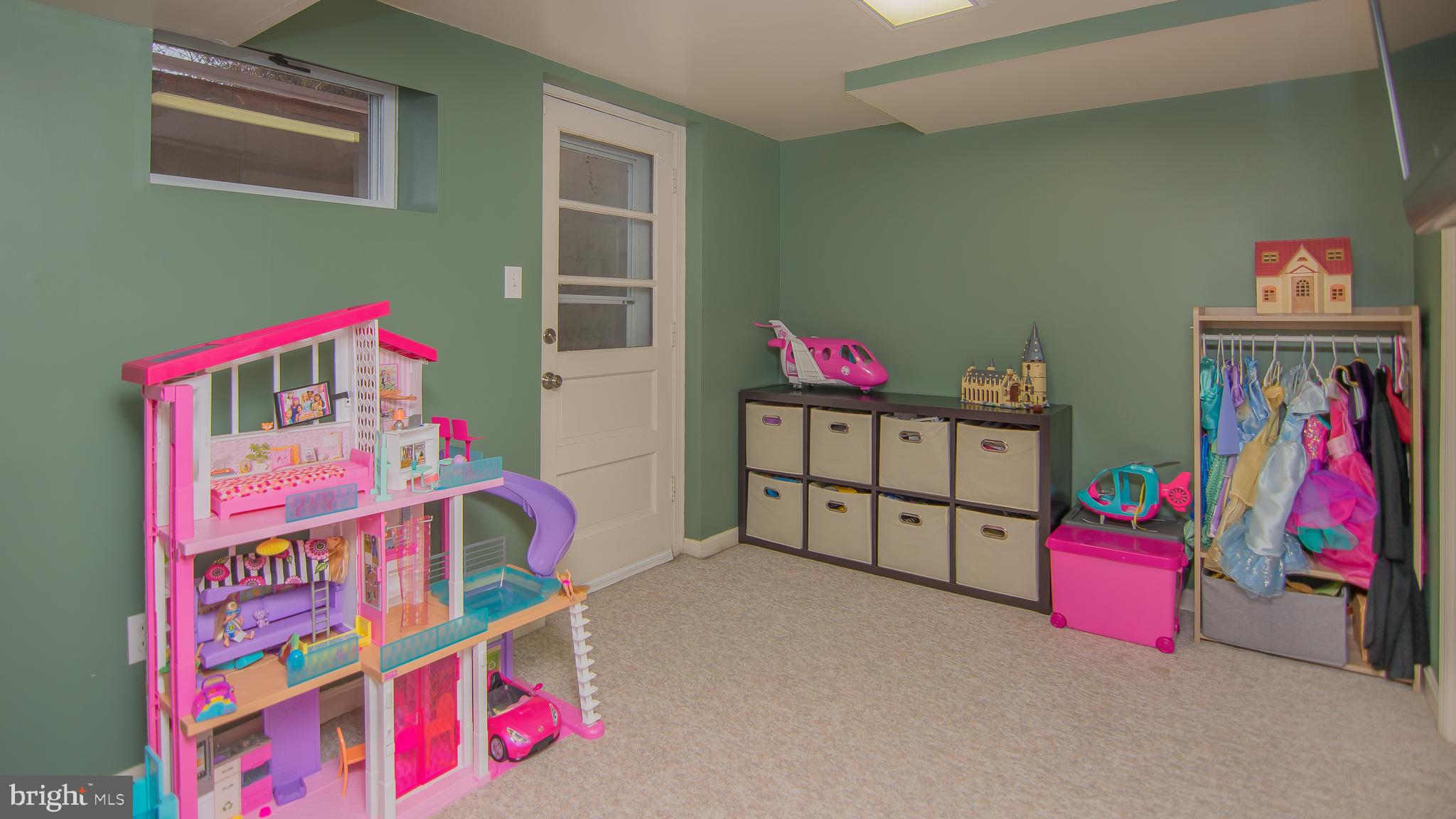 5518 Yorkshire Street Springfield, VA 22151 - Photo 27 of 52 Gallery Image 27