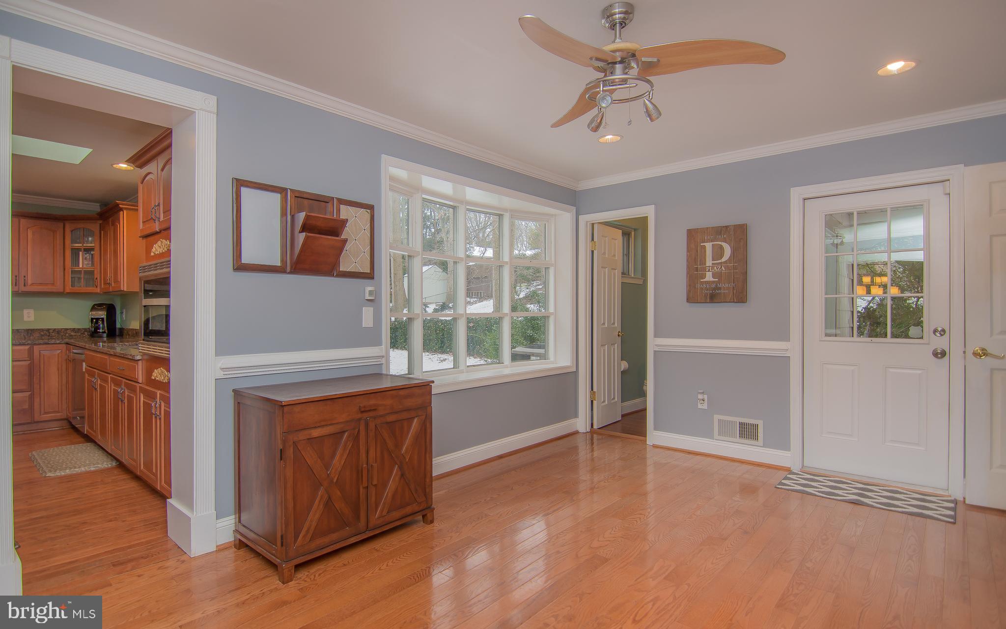 5518 Yorkshire Street Springfield, VA 22151 - Photo 5 of 52 Gallery Image 5