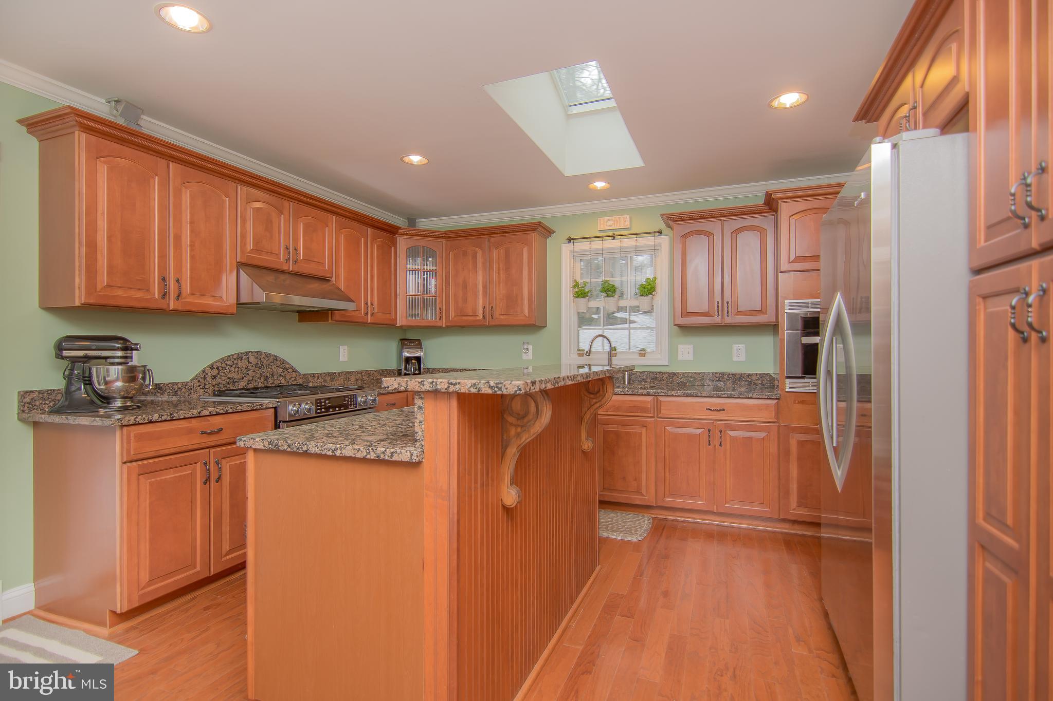 5518 Yorkshire Street Springfield, VA 22151 - Photo 9 of 52 Gallery Image 9