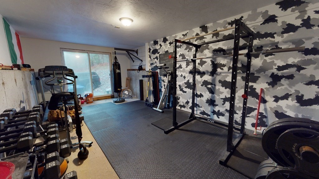 517 Douglas Road Northbridge, MA 01588 - Photo 34 of 41 Gallery Image 34