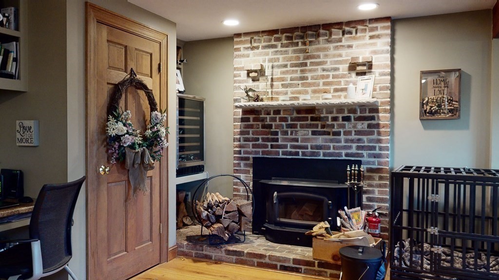 517 Douglas Road Northbridge, MA 01588 - Photo 8 of 41 Gallery Image 8