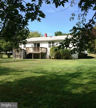 8617 Valleyfield Road Lutherville-Timonium, MD 21093 - Photo 3 of 17 SPACIOUS REAR LAWN